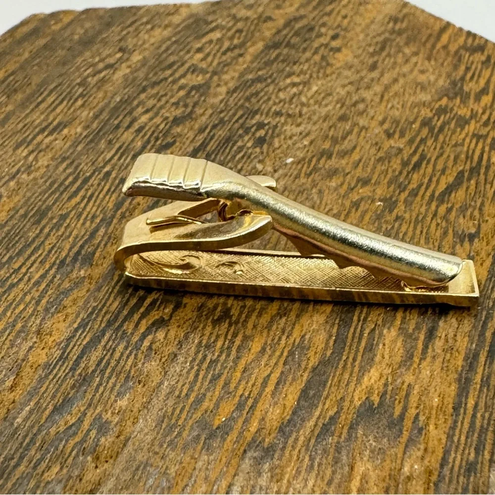 Vintage MCM etched textured gold tone tie clip tie bar